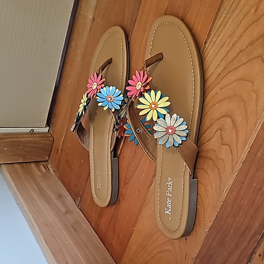 NWOT Kate Park floral sandals size 10 - Picture 2 of 7